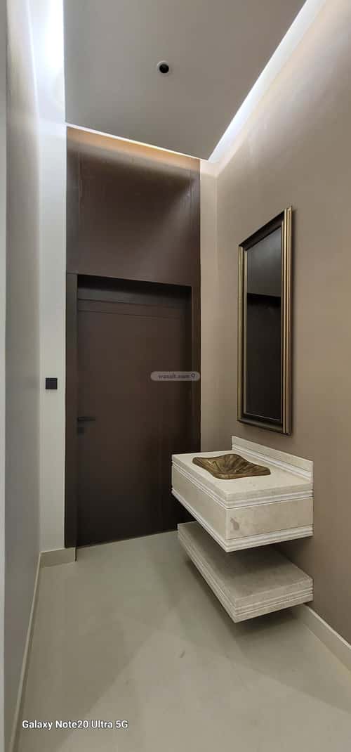 6 bedroom villa in Al Janadriyah 14