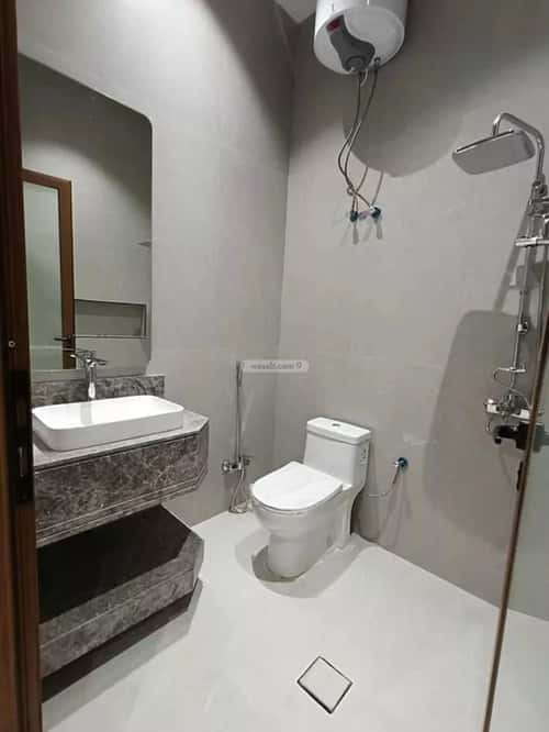 5 bedroom apartment in Al Marwa 13