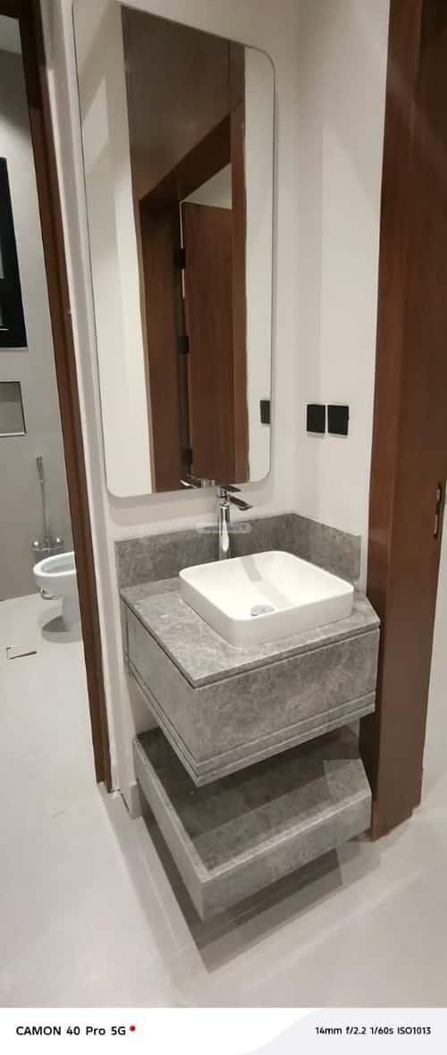 5 bedroom apartment in Al Marwa 4