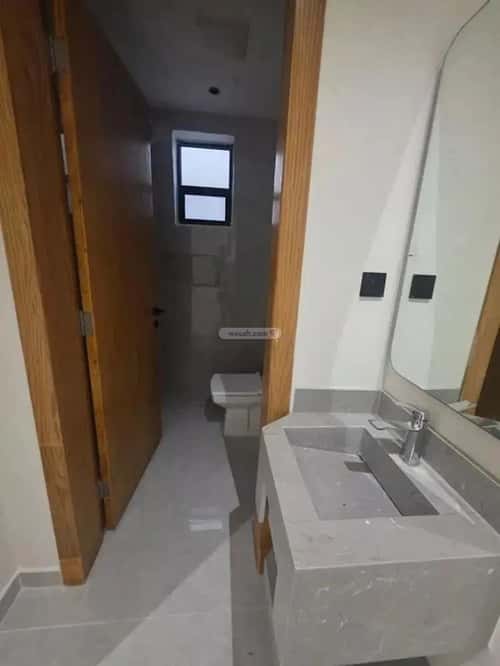 5 bedroom floor in Dirab 9