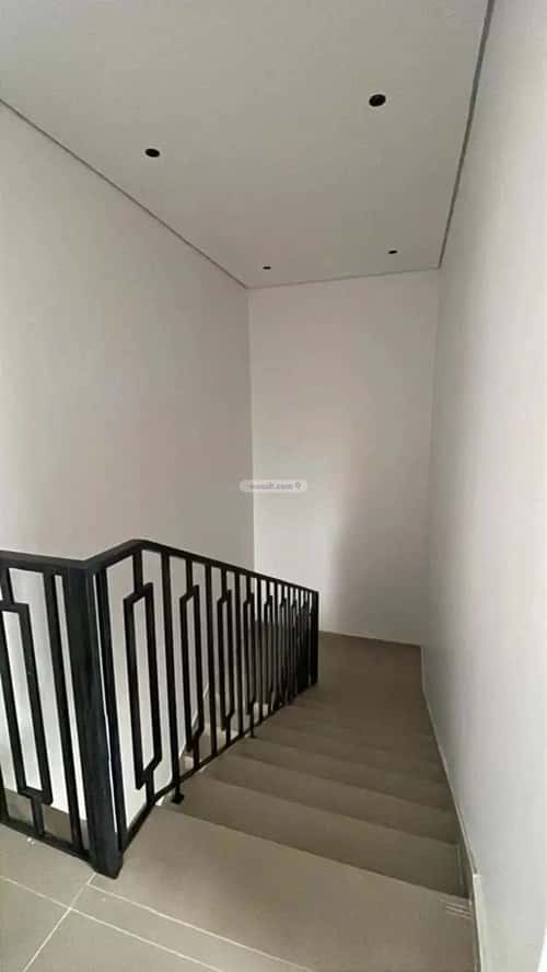 5 bedroom floor in Al Hazm 4