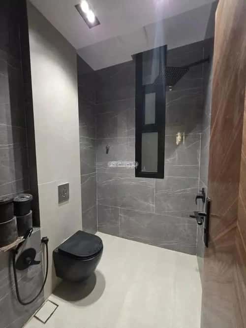 4 bedroom apartment in Al Uraija Al Gharbi, Riyadh 9
