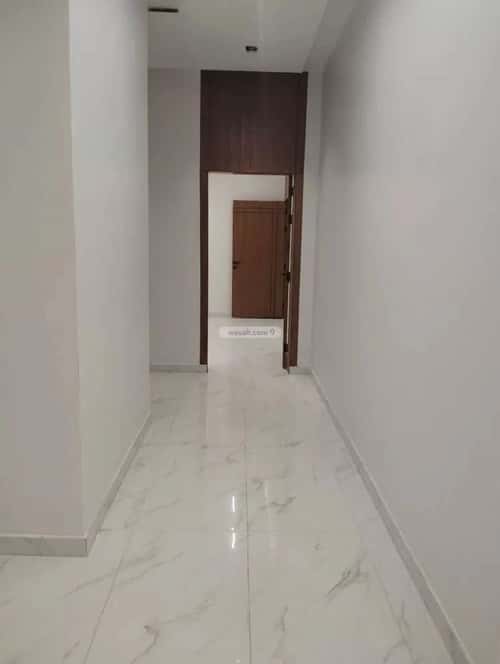 5 bedroom floor in Al Janadriyah 9