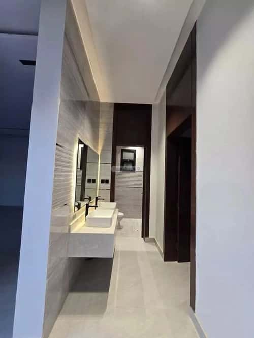 6 bedroom villa in Al Janadriyah 9