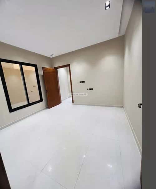 5 bedroom floor in Al Janadriyah 2