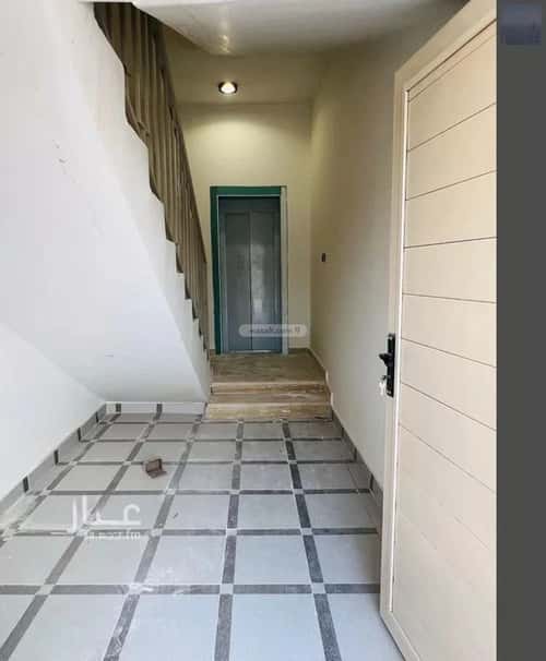 5 bedroom floor in Al Janadriyah 4