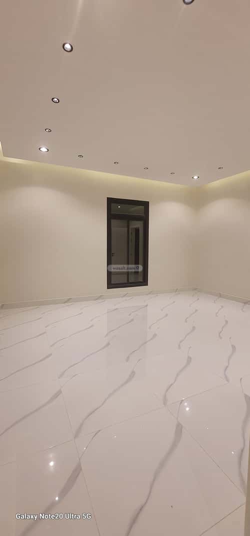 5 bedroom floor in Al Janadriyah 1
