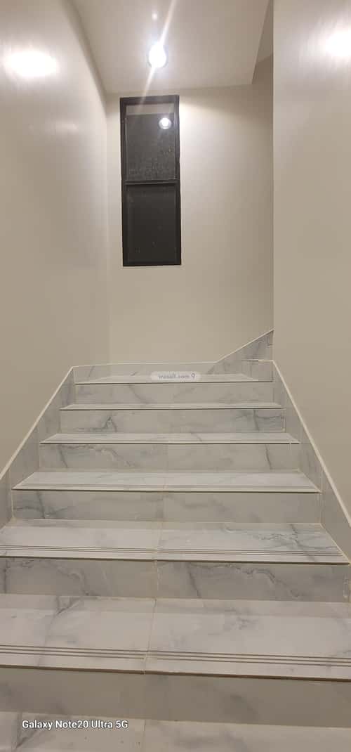 5 bedroom floor in Al Janadriyah 6