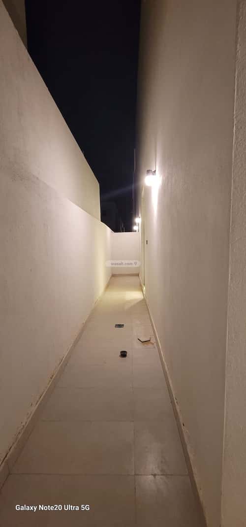 5 bedroom floor in Al Janadriyah 5