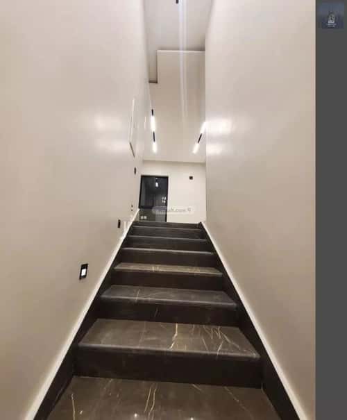 7 bedroom villa in Al Janadriyah 7