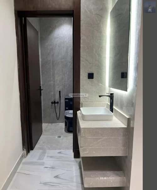 5 bedroom floor in Al Janadriyah 12