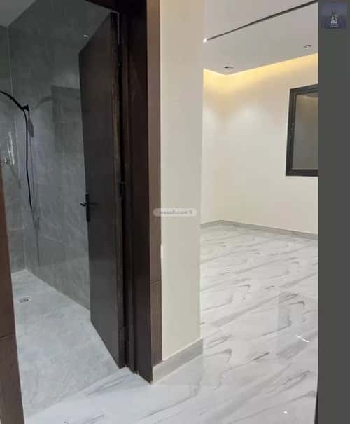 5 bedroom floor in Al Janadriyah 9