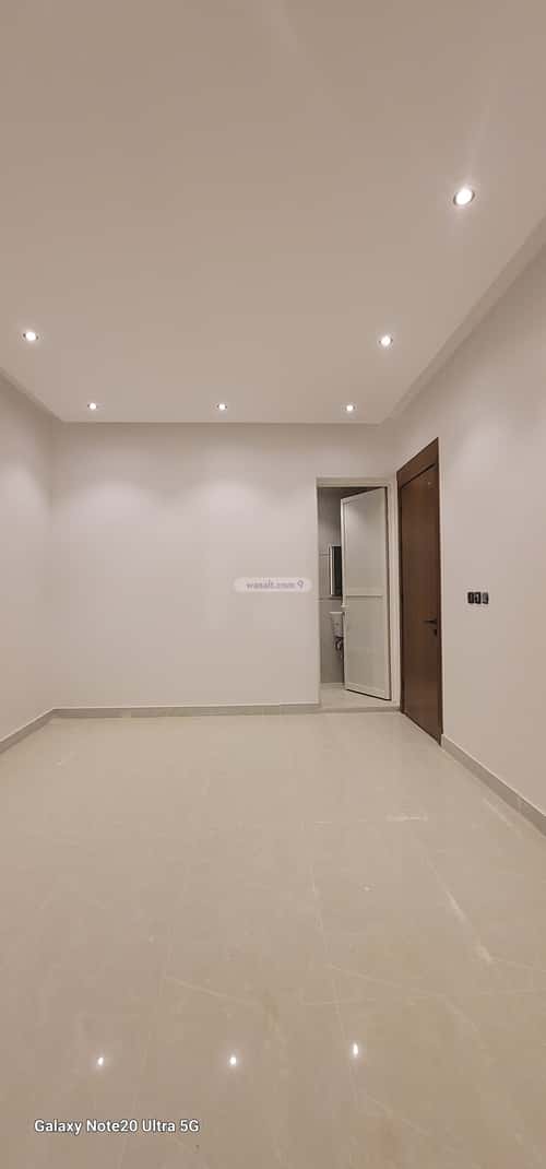 3 bedroom apartment in Al Janadriyah 8