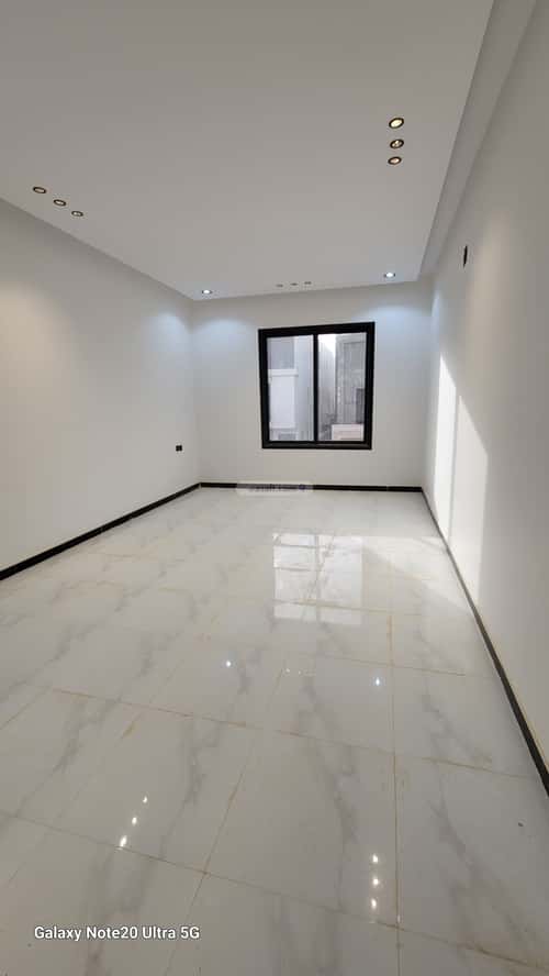 5 bedroom floor in Al Janadriyah 1