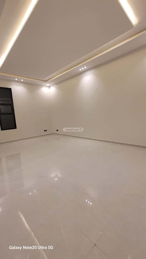 7 bedroom villa in Al Janadriyah 11
