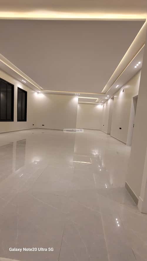 7 bedroom villa in Al Janadriyah 5