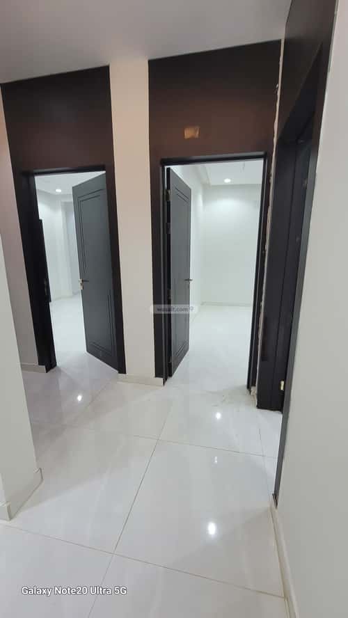 7 bedroom floor in Al Janadriyah 4