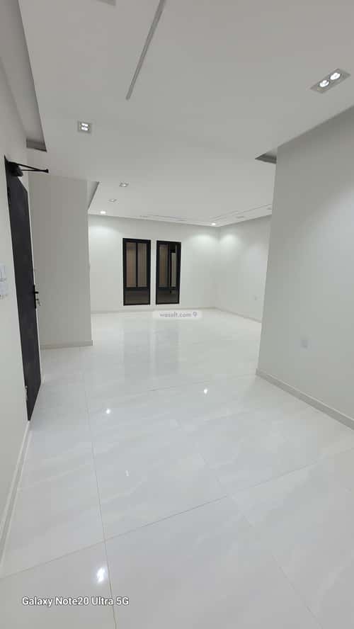 7 bedroom floor in Al Janadriyah 5