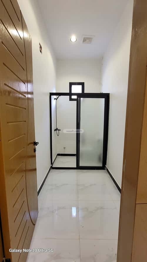 5 bedroom floor in Al Janadriyah 7