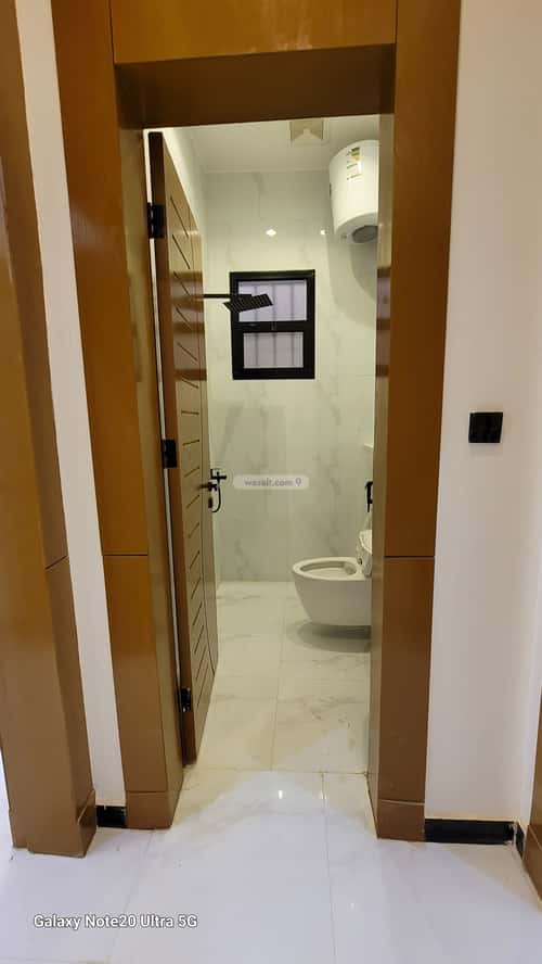 5 bedroom floor in Al Janadriyah 4