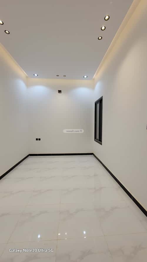 5 bedroom floor in Al Janadriyah 8