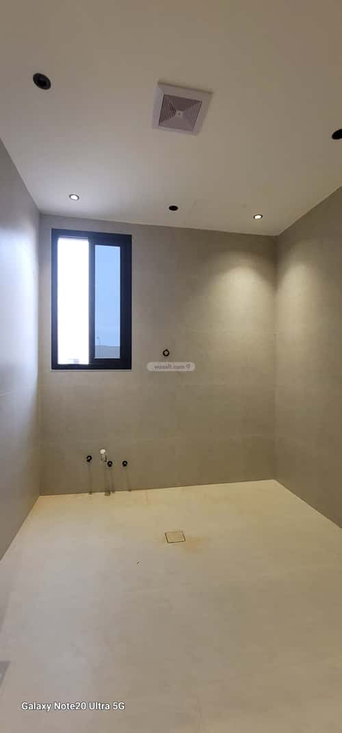 6 bedroom villa in Al Janadriyah 11