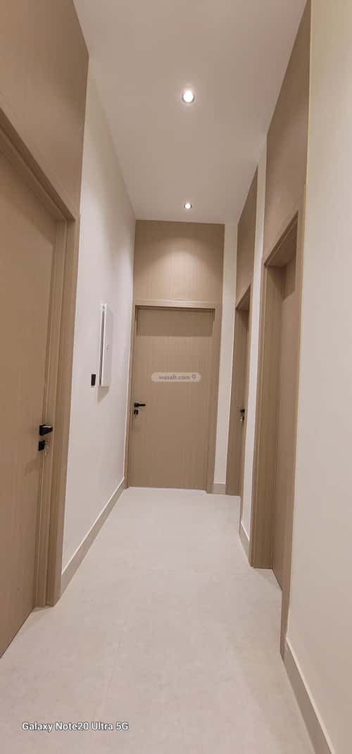 6 bedroom villa in Al Janadriyah 10