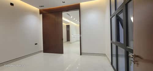 5 bedroom floor in Al Janadriyah 2