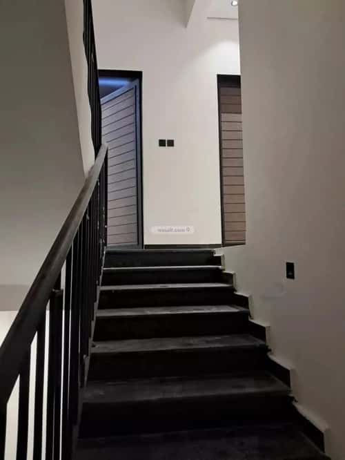 5 bedroom floor in Al Janadriyah 3