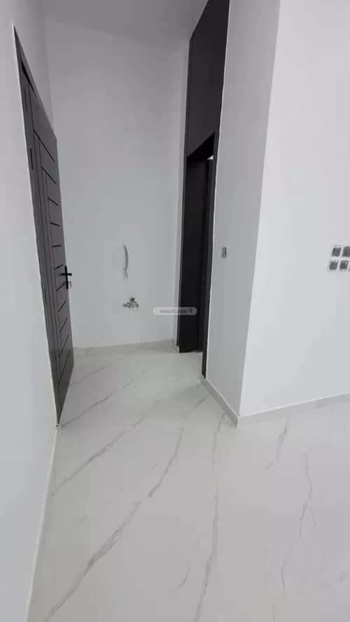 5 bedroom floor in Al Janadriyah 3