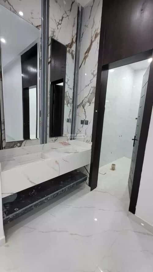 5 bedroom floor in Al Janadriyah 11