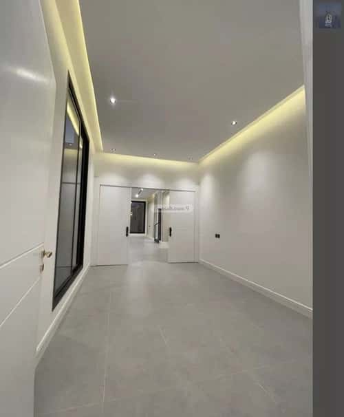 7 bedroom villa in Al Janadriyah 4