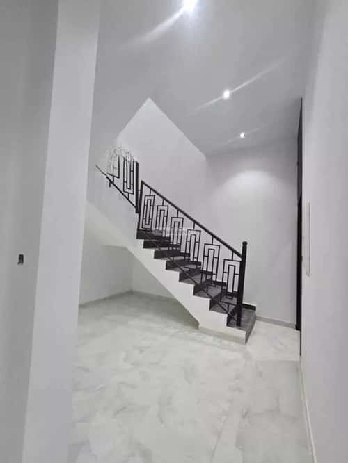 7 bedroom villa in Al Janadriyah 4