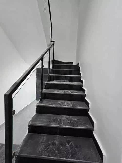 6 bedroom villa in Al Janadriyah 2