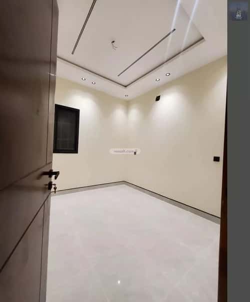 5 bedroom apartment in Al Janadriyah 4