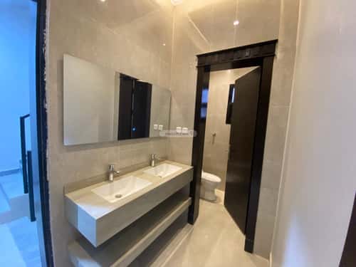5 bedroom floor in Al Janadriyah 2