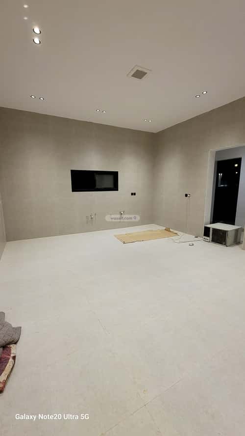 5 bedroom floor in Al Janadriyah 11