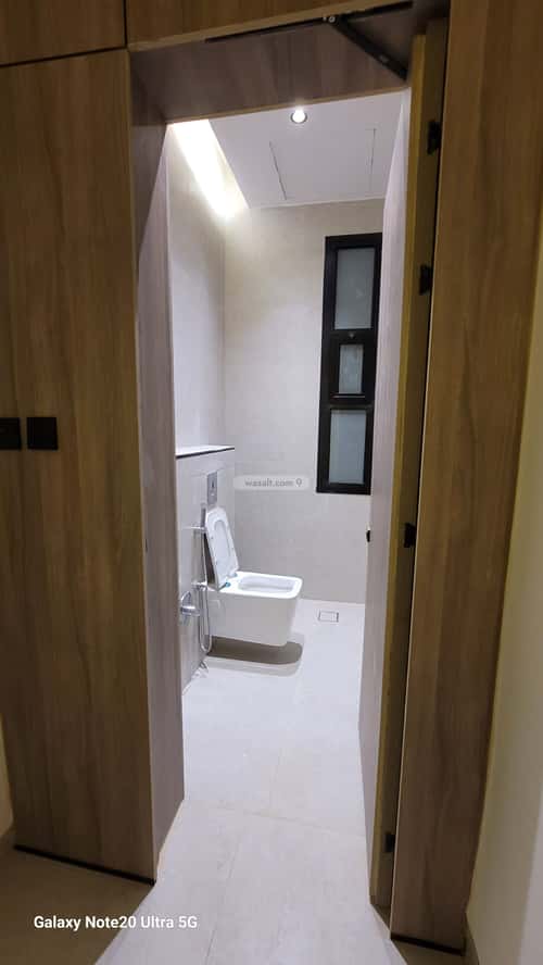 5 bedroom floor in Al Janadriyah 4