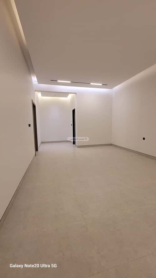 5 bedroom floor in Al Janadriyah 15