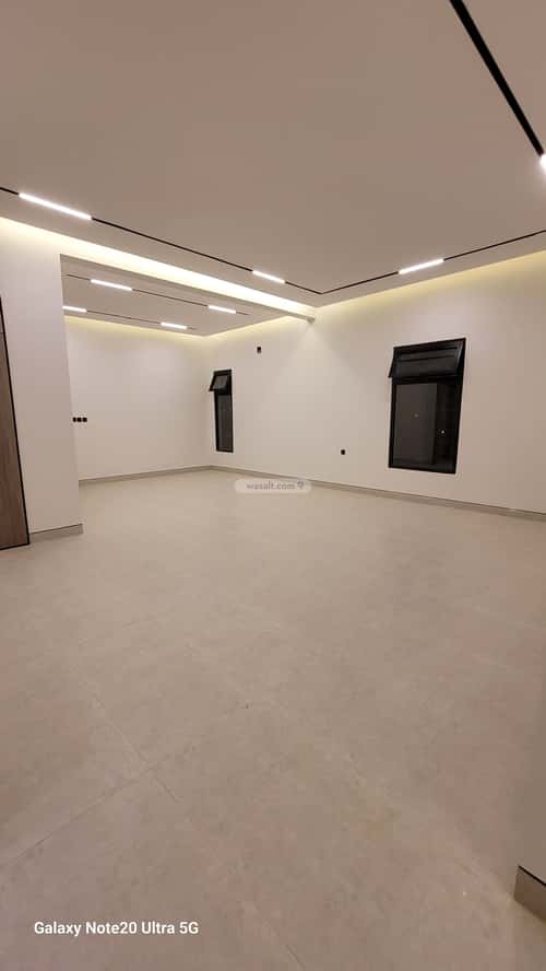 5 bedroom floor in Al Janadriyah 14