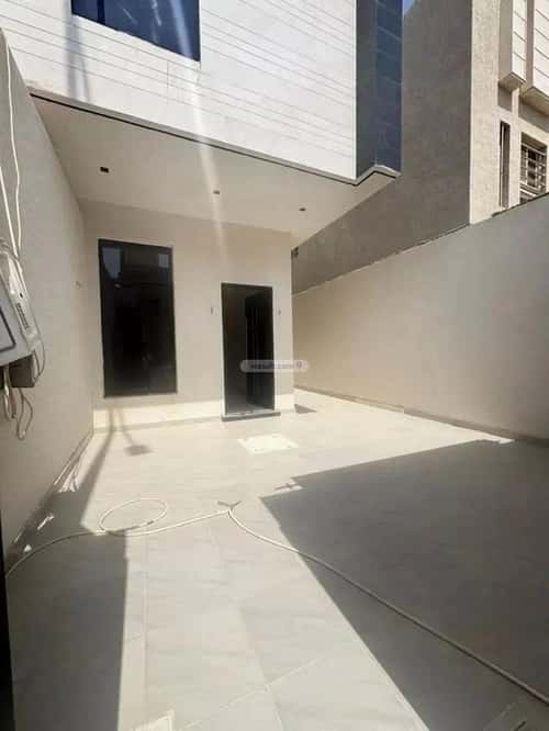 5 bedroom floor in Al Rimal 1