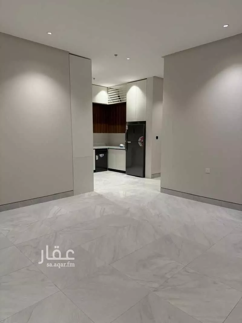 شقة 3 غرف في العارض 10