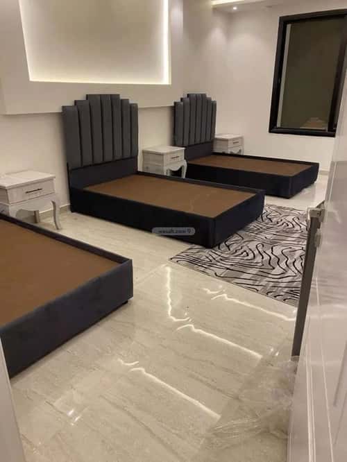 5 bedroom villa in Al Aziziyah 4