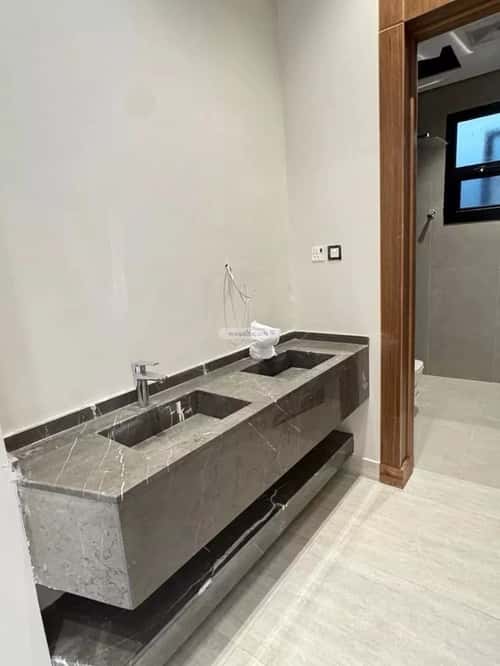 5 bedroom villa in Al Rimal 7