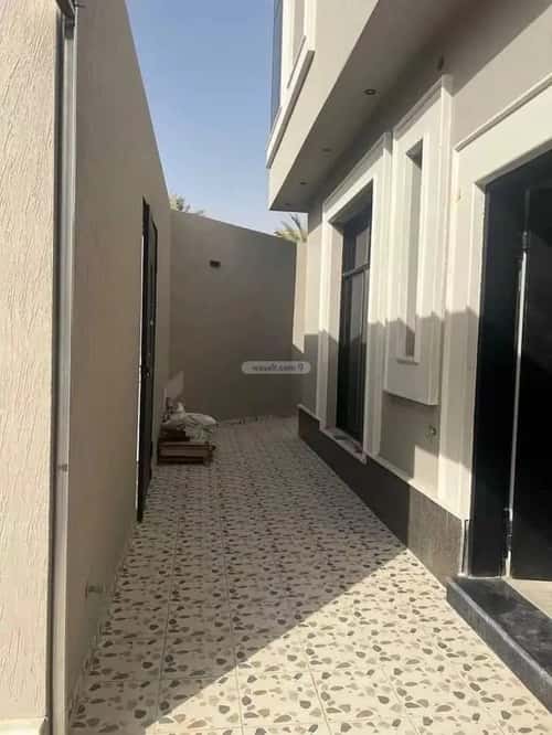 9 bedroom villa in Dhahrat Al Badiah 3