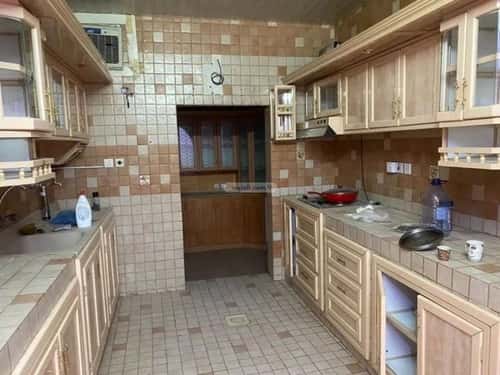 فيلا 6 غرف في العليا 1