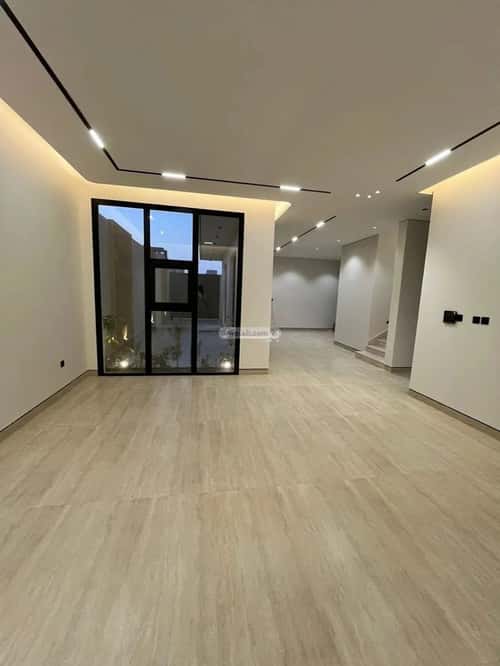 5 bedroom villa in Al Mahdiyyah 3