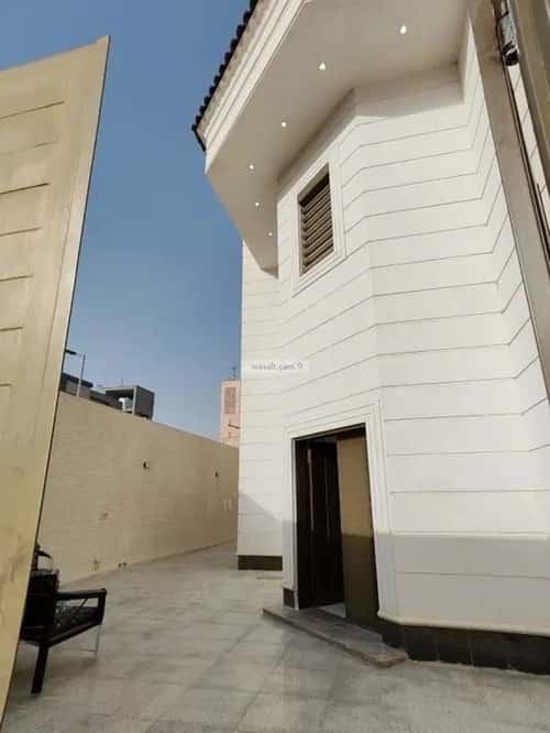 5 bedroom villa in Al Narjis 6