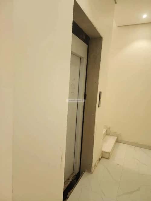 3 bedroom floor in Al Aridh 2