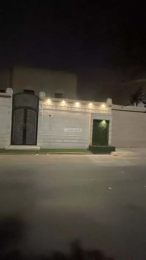8 bedroom villa in Al Rawdah 3